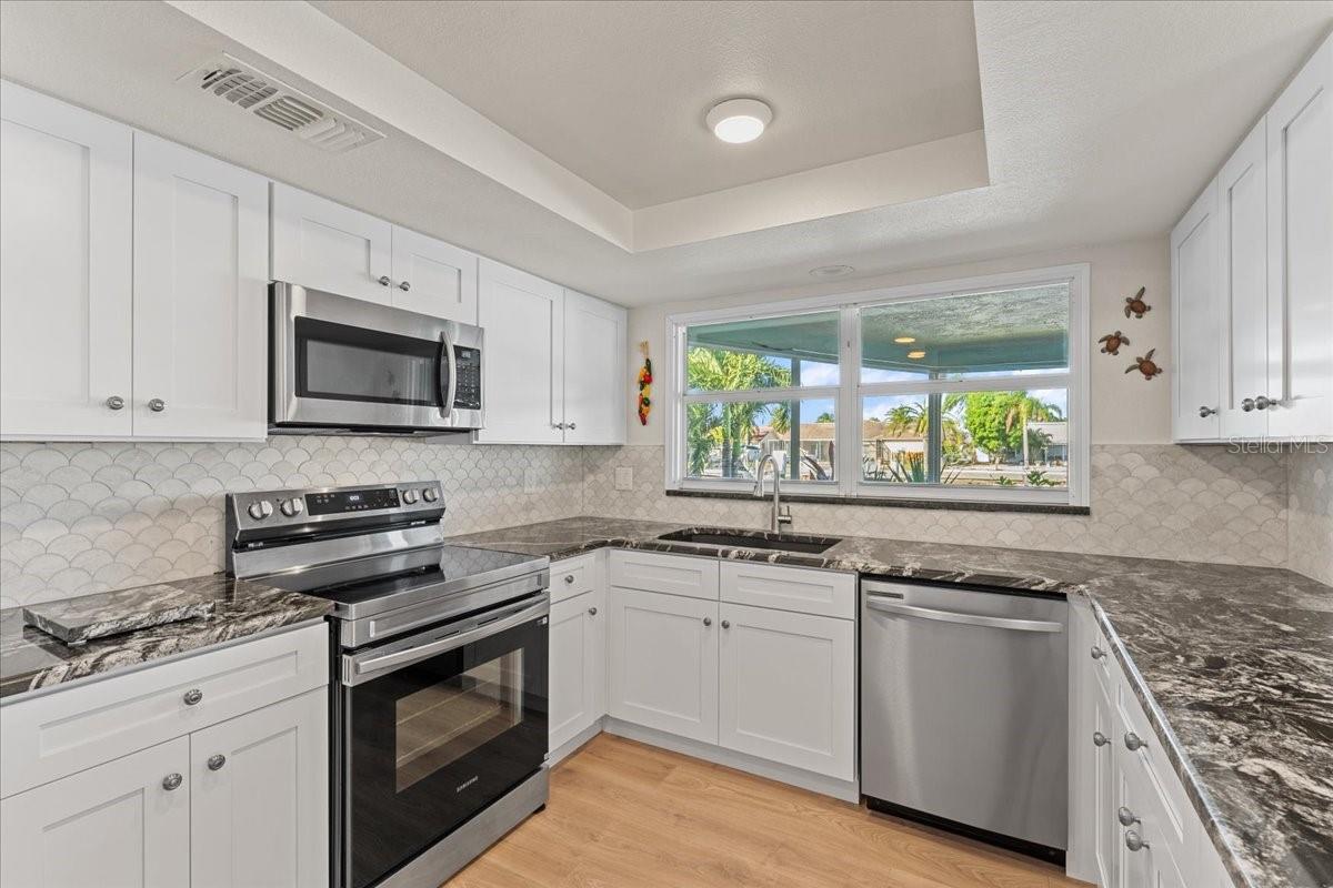 FLOR A MAR - Residential