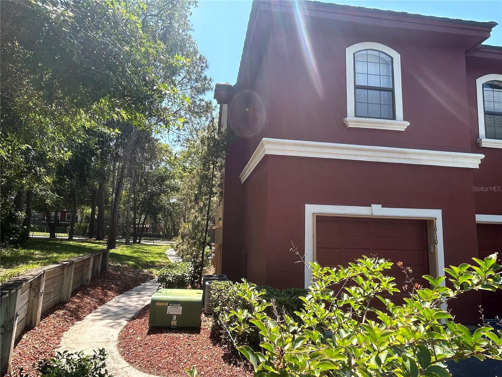 View PALM HARBOR, FL 34683 condo