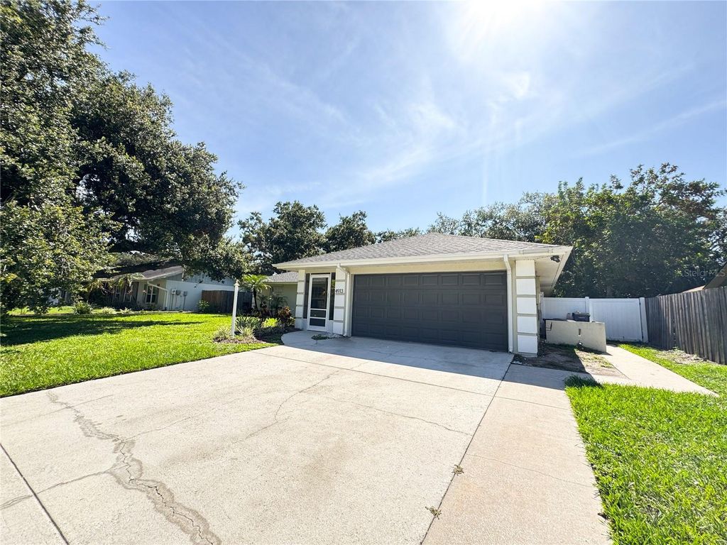 Photo of 4913 32nd Street E, Bradenton, FL 34203 (MLS # A4657083)