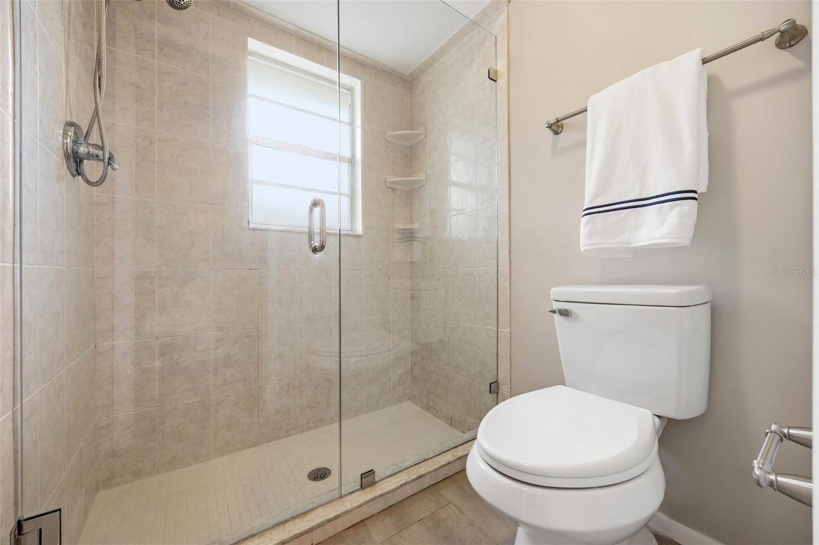 MANATEE OAKS - Residential