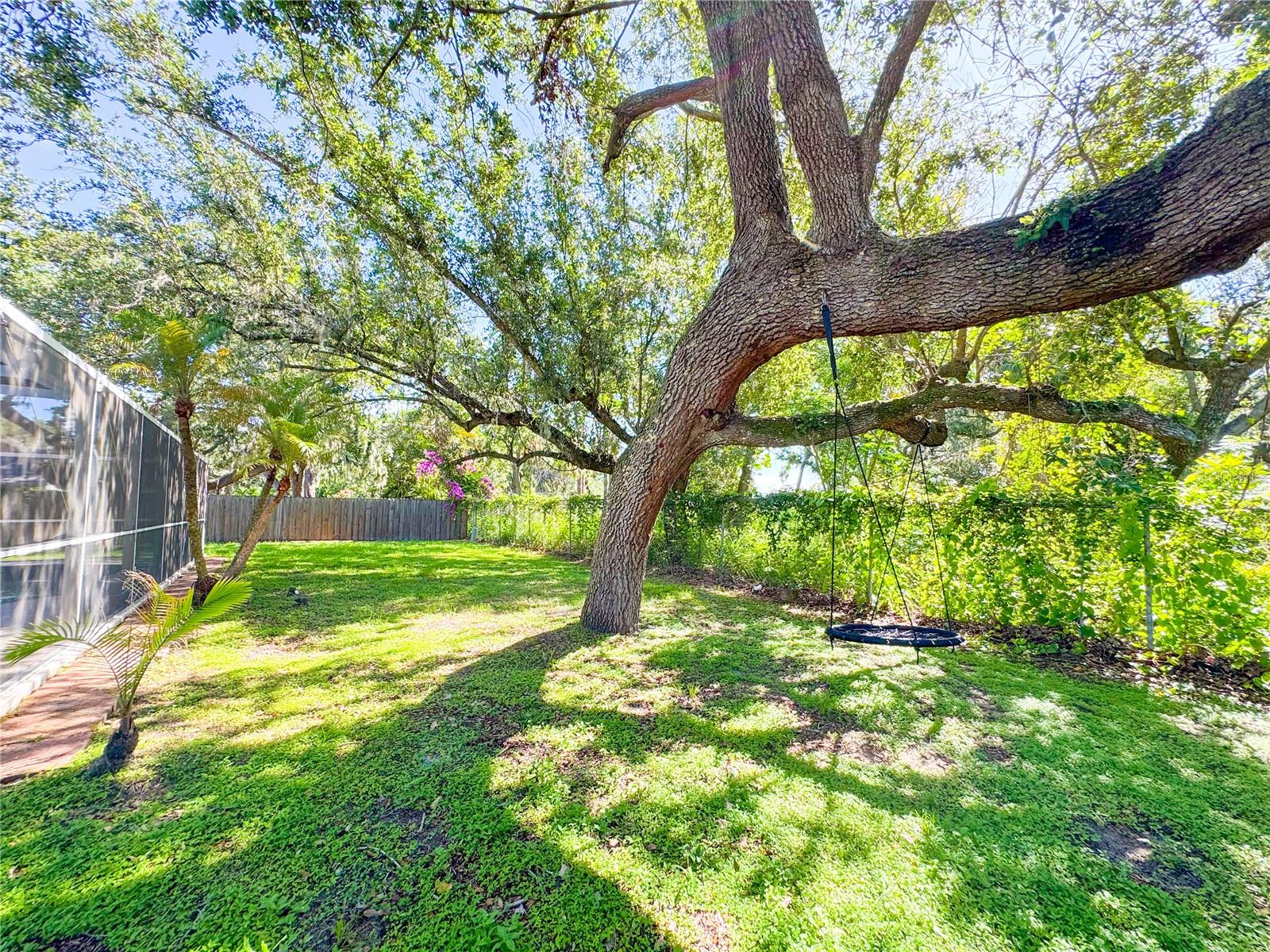 MANATEE OAKS - Residential