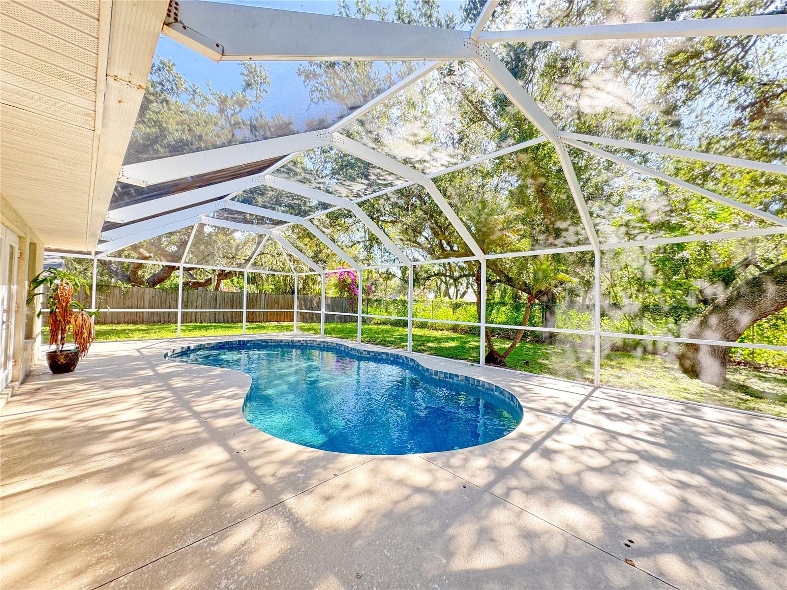 MANATEE OAKS - Residential