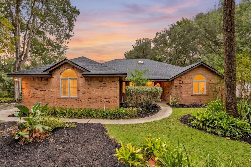 Photo of 329 Sun Oaks Court, Lake Mary, FL 32746 (MLS # O6431127)