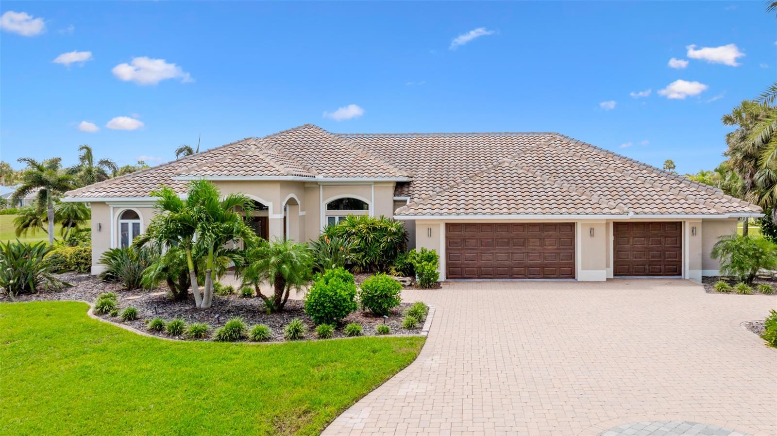 1230 ROMANO KEY CIRCLE