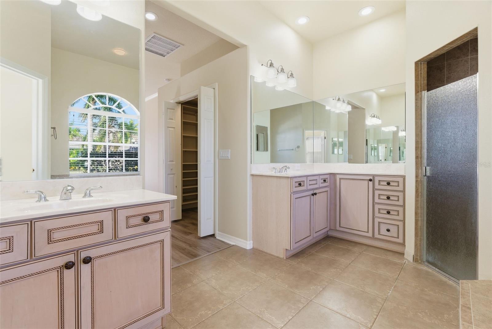 LA PALOMA VILLAGE UNIT 2 PH - Residential