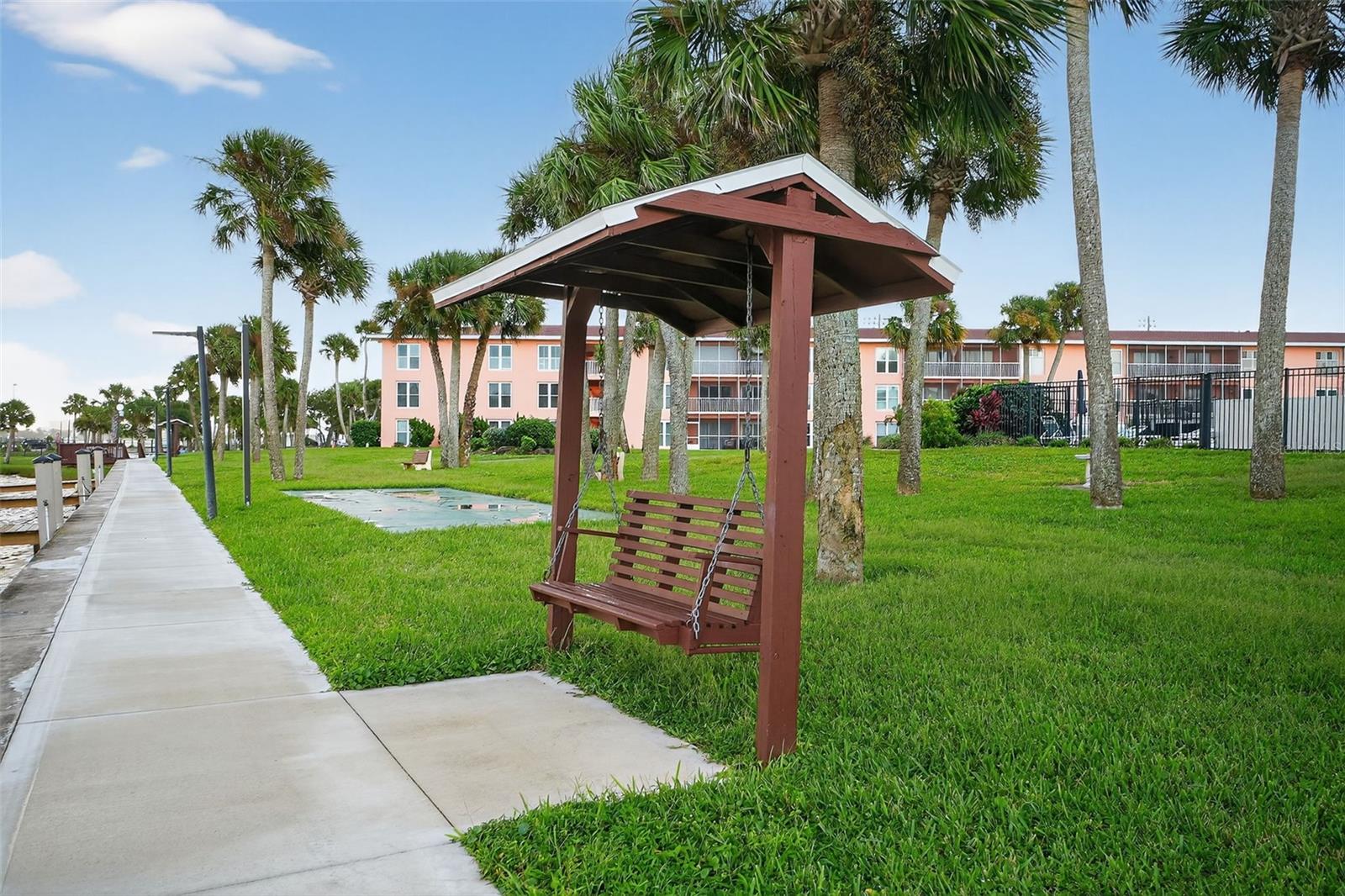 RIVER HOUSE - Residential