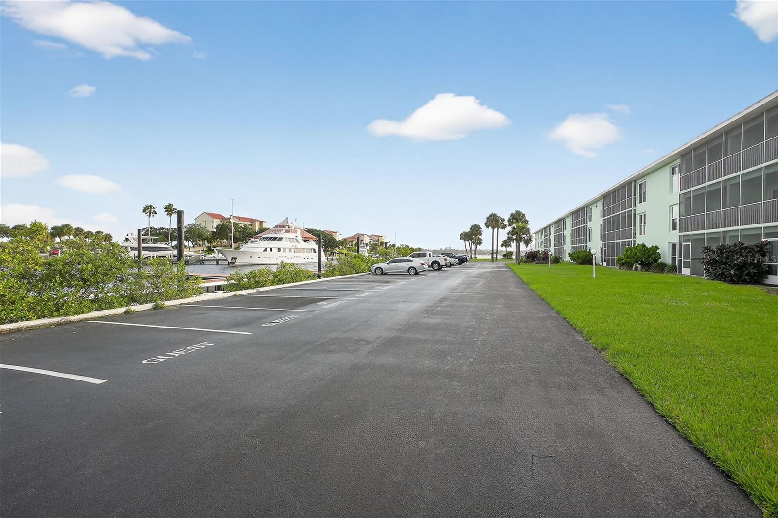 RIVER HOUSE - Residential