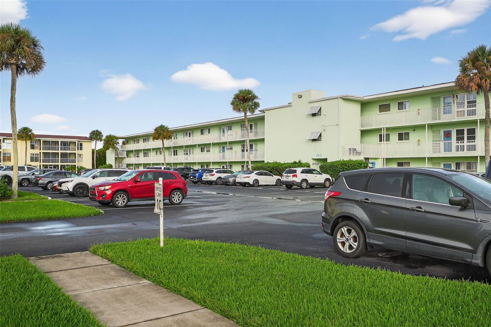 RIVER HOUSE - Residential