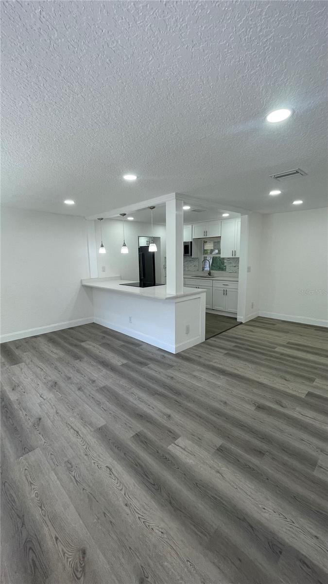 WINTER GARDEN SHORES REP - Residential