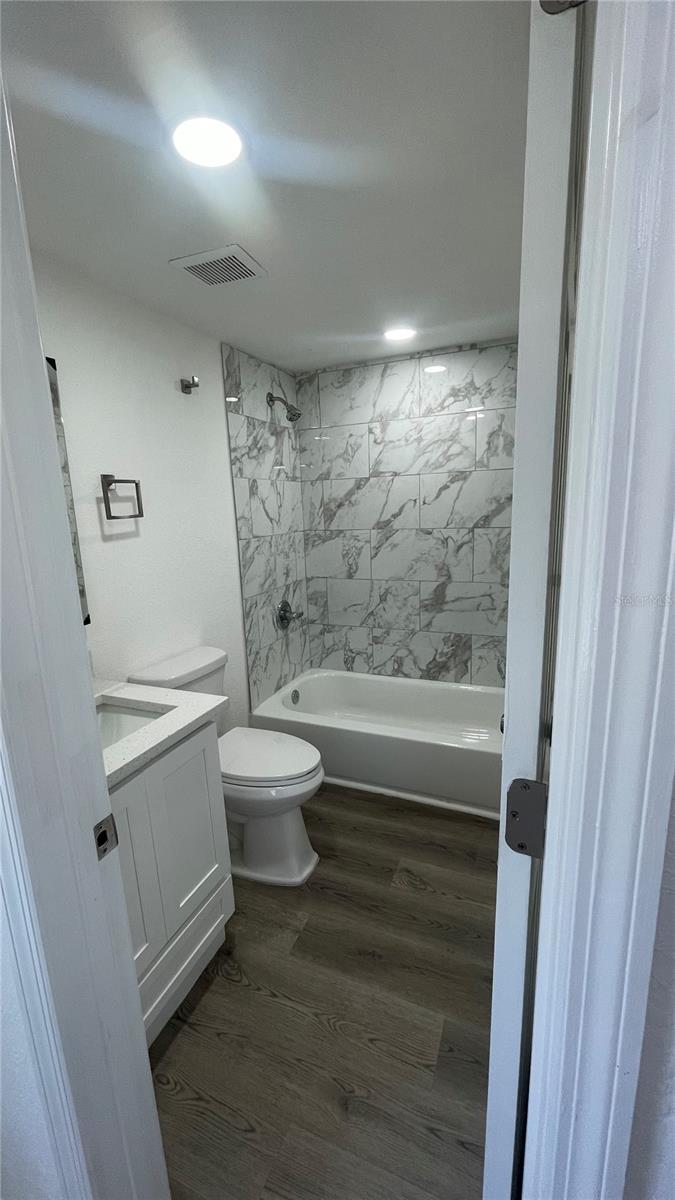 WINTER GARDEN SHORES REP - Residential