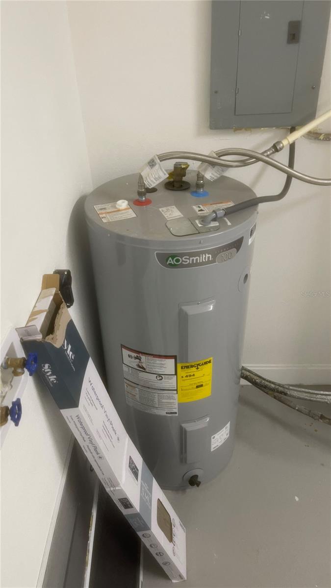 WINTER GARDEN SHORES REP - Residential