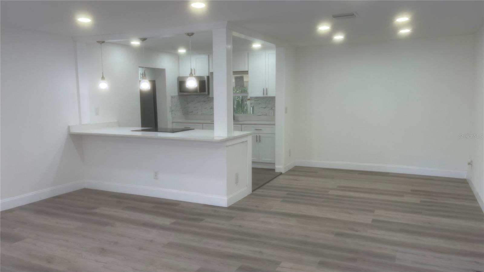 WINTER GARDEN SHORES REP - Residential