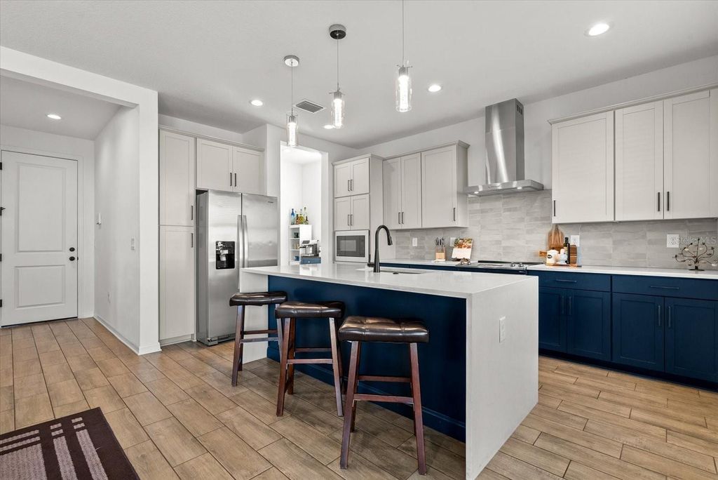 Photo of 8330 Abalone Loop, Parrish, FL 34219 (MLS # A4682473)