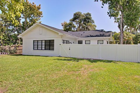 A home in DAYTONA BEACH