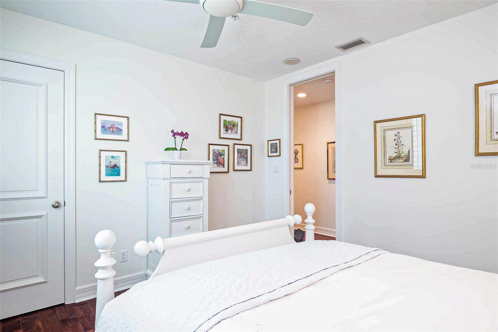 SARABANDE - Residential