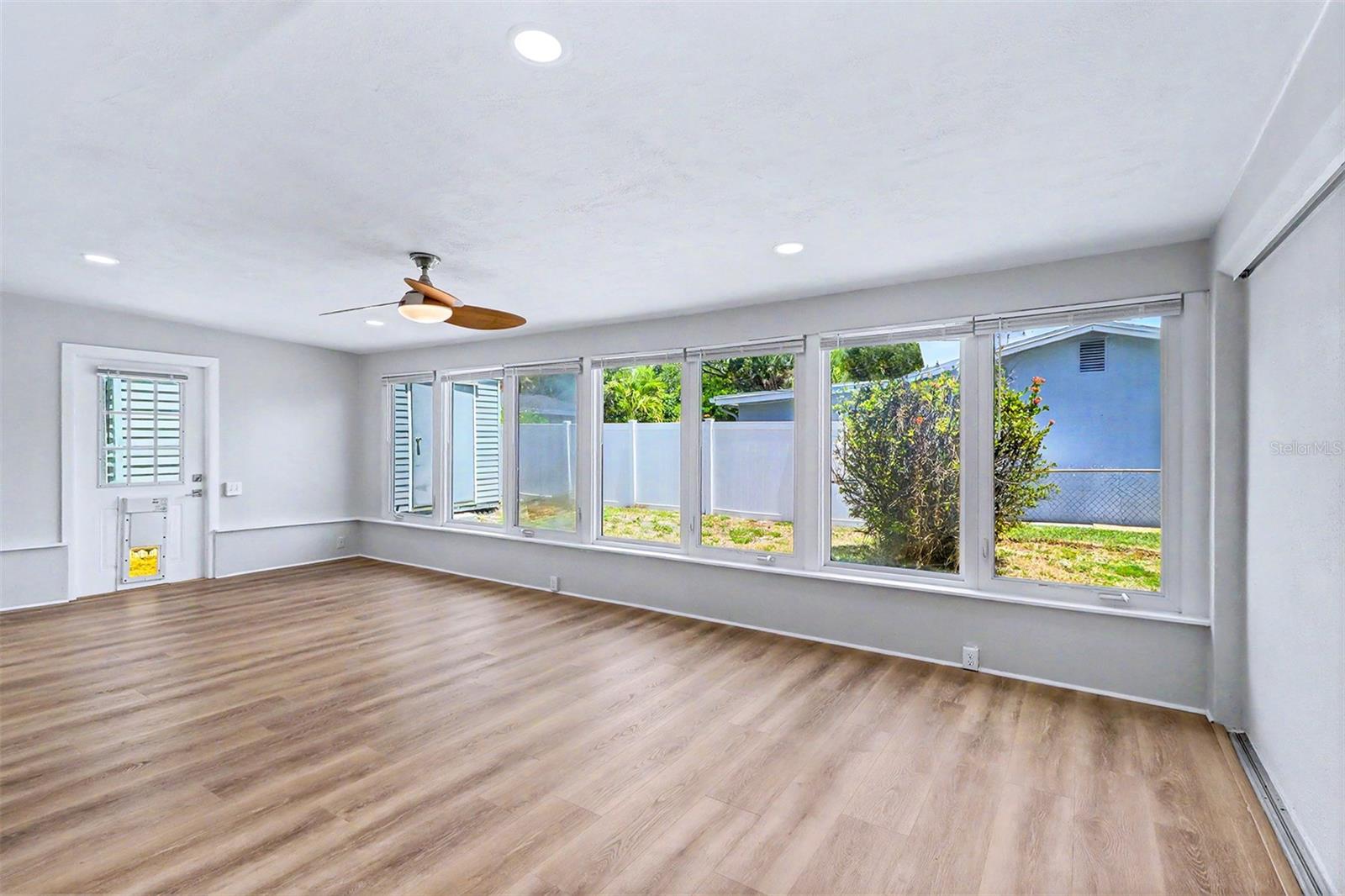 RIVIERA THE - Residential