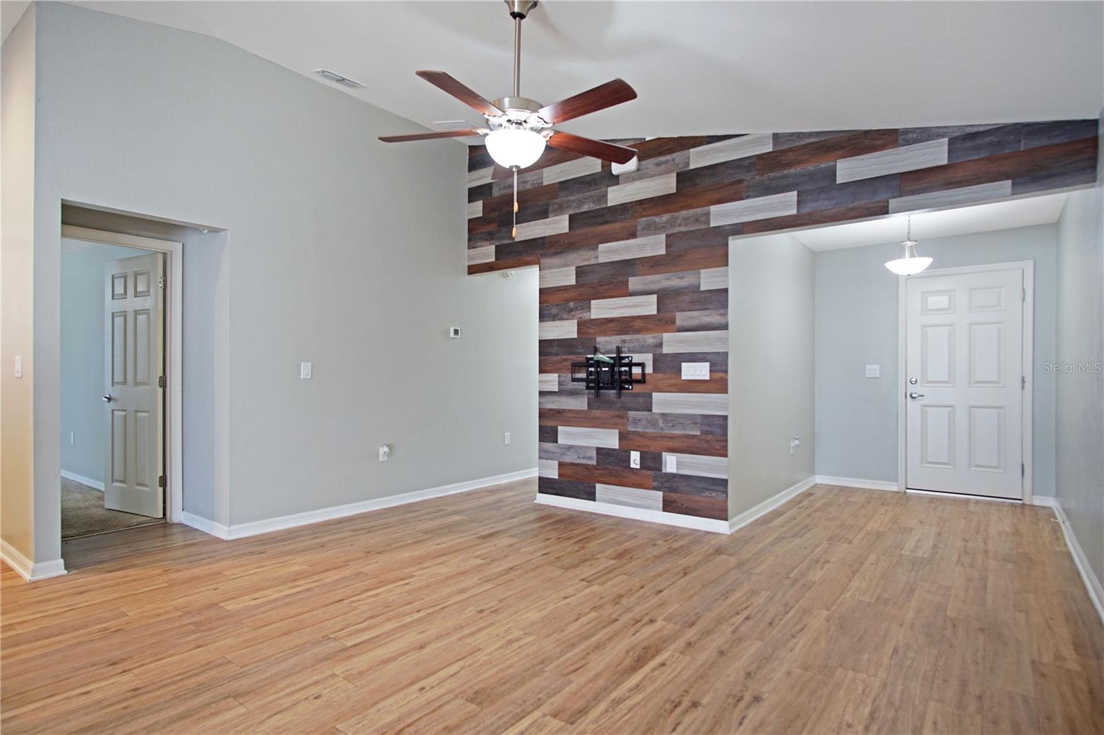 HIGHLAND MEADOWS 4B - Residential Lease