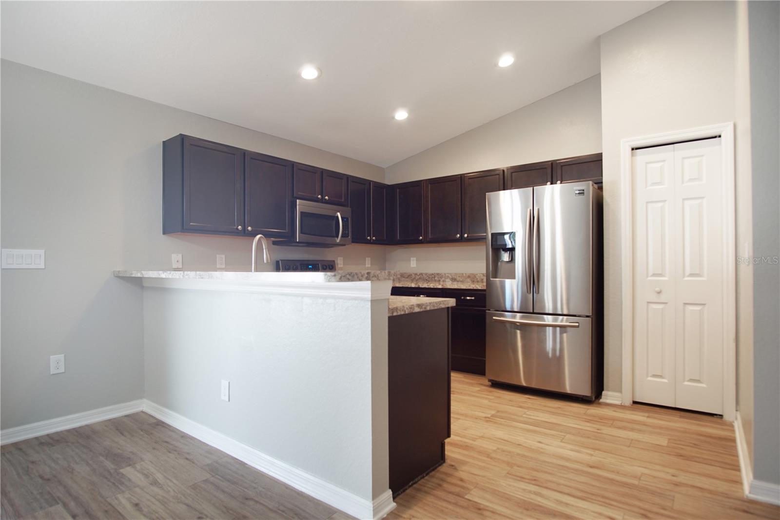 HIGHLAND MEADOWS 4B - Residential Lease