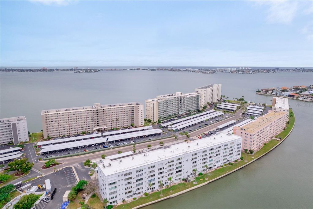 Photo of 5925 Shore Boulevard S #606, Gulfport, FL 33707 (MLS # C7516493)