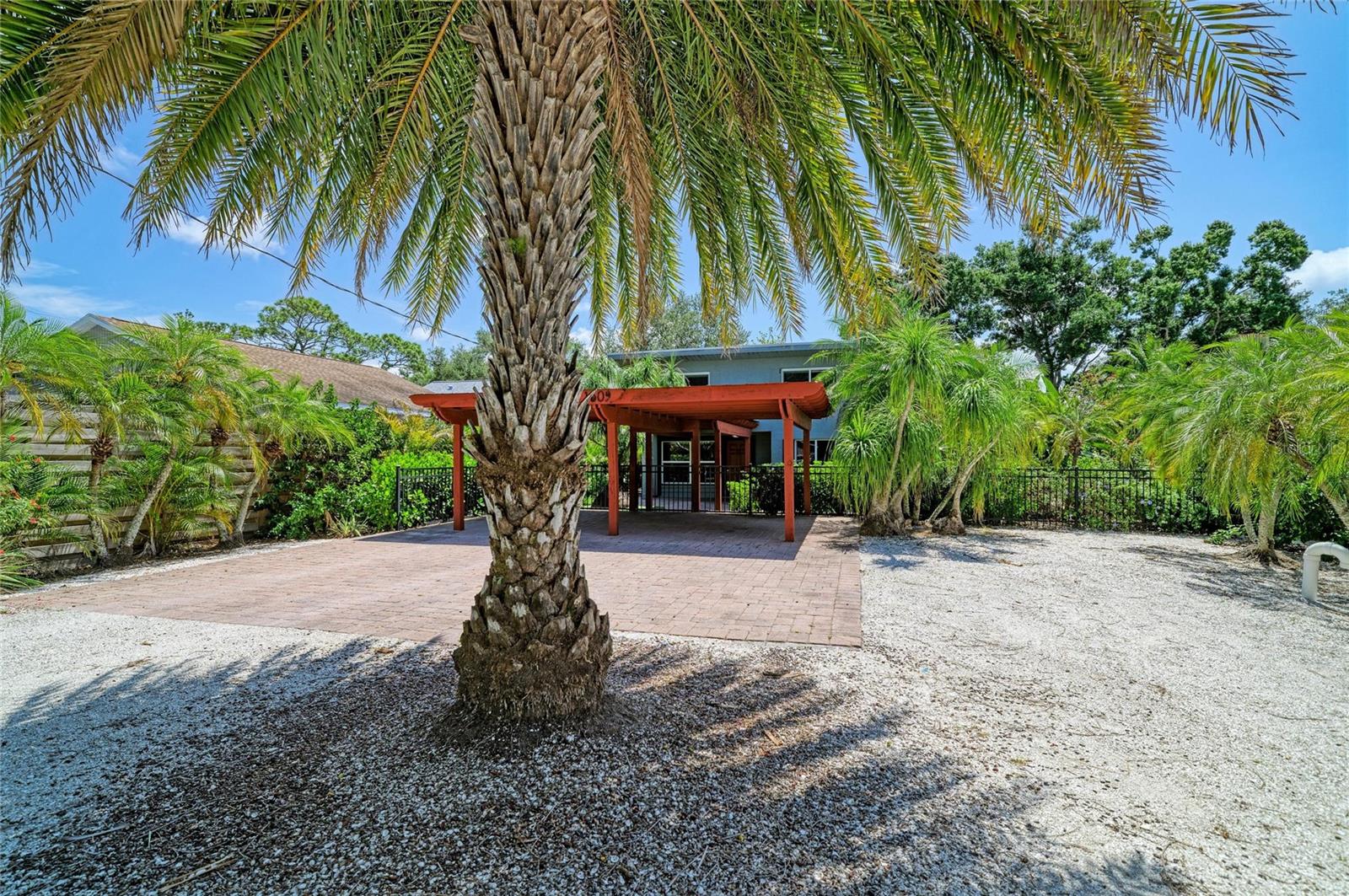 FLORA VILLA - Residential