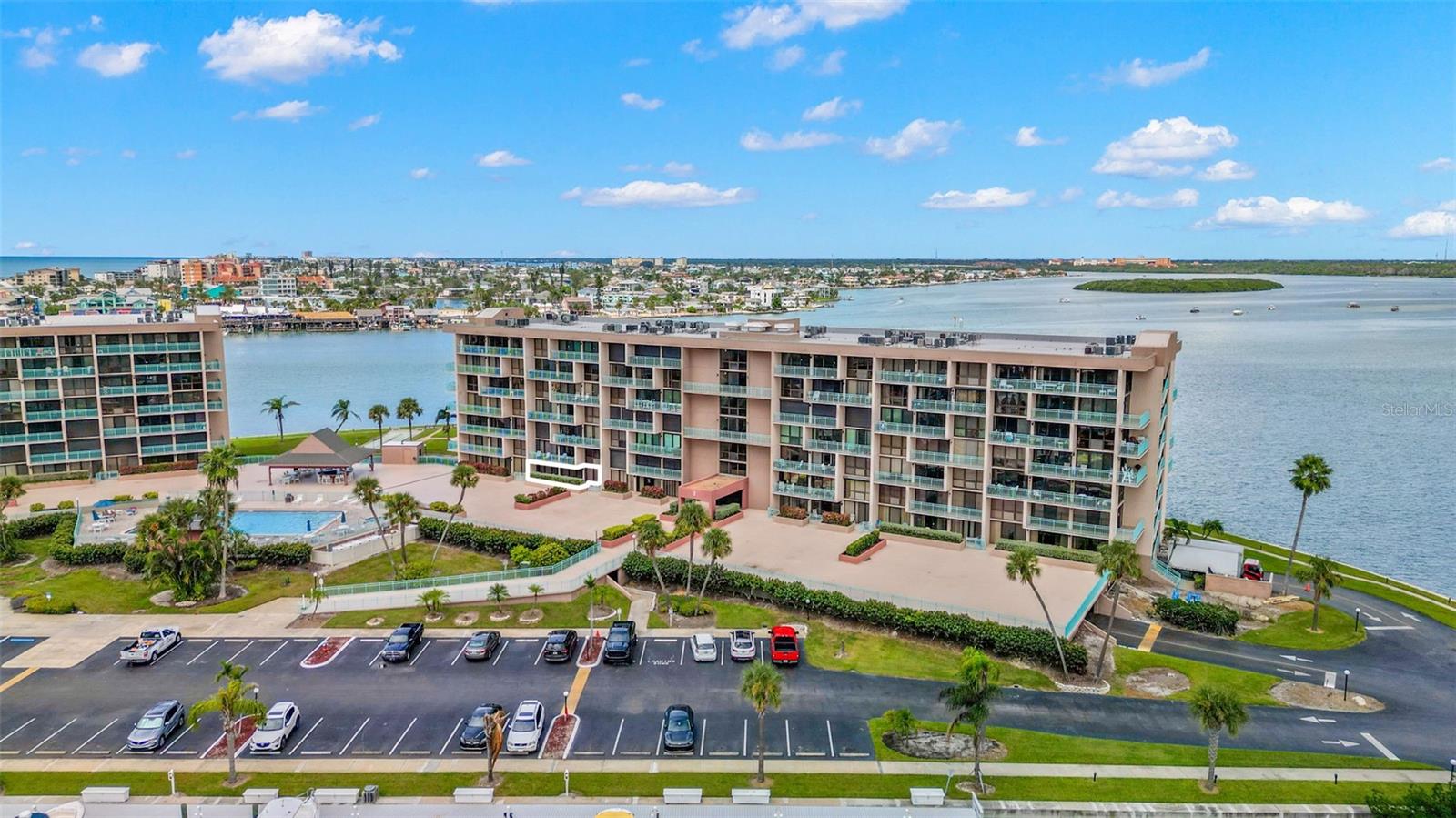 KEY CAPRI CONDO - Residential