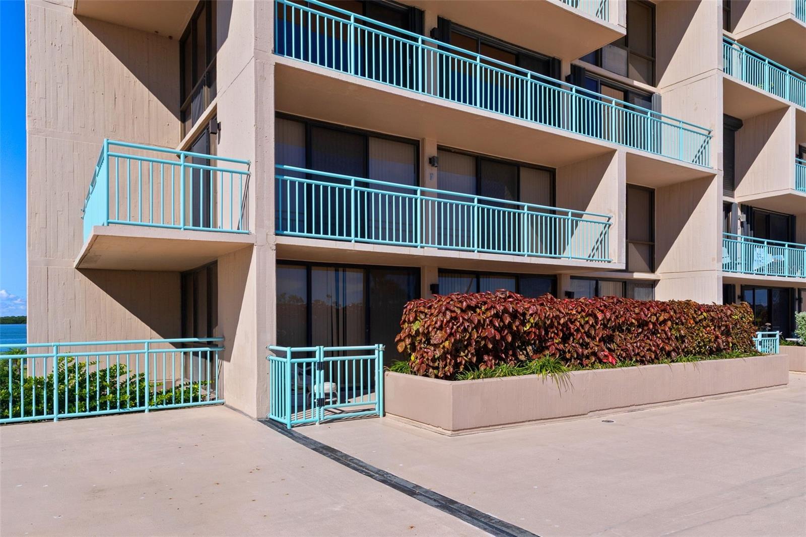 KEY CAPRI CONDO - Residential