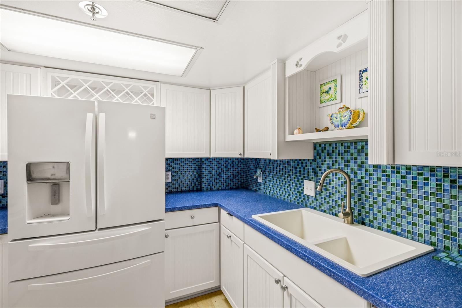 KEY CAPRI CONDO - Residential
