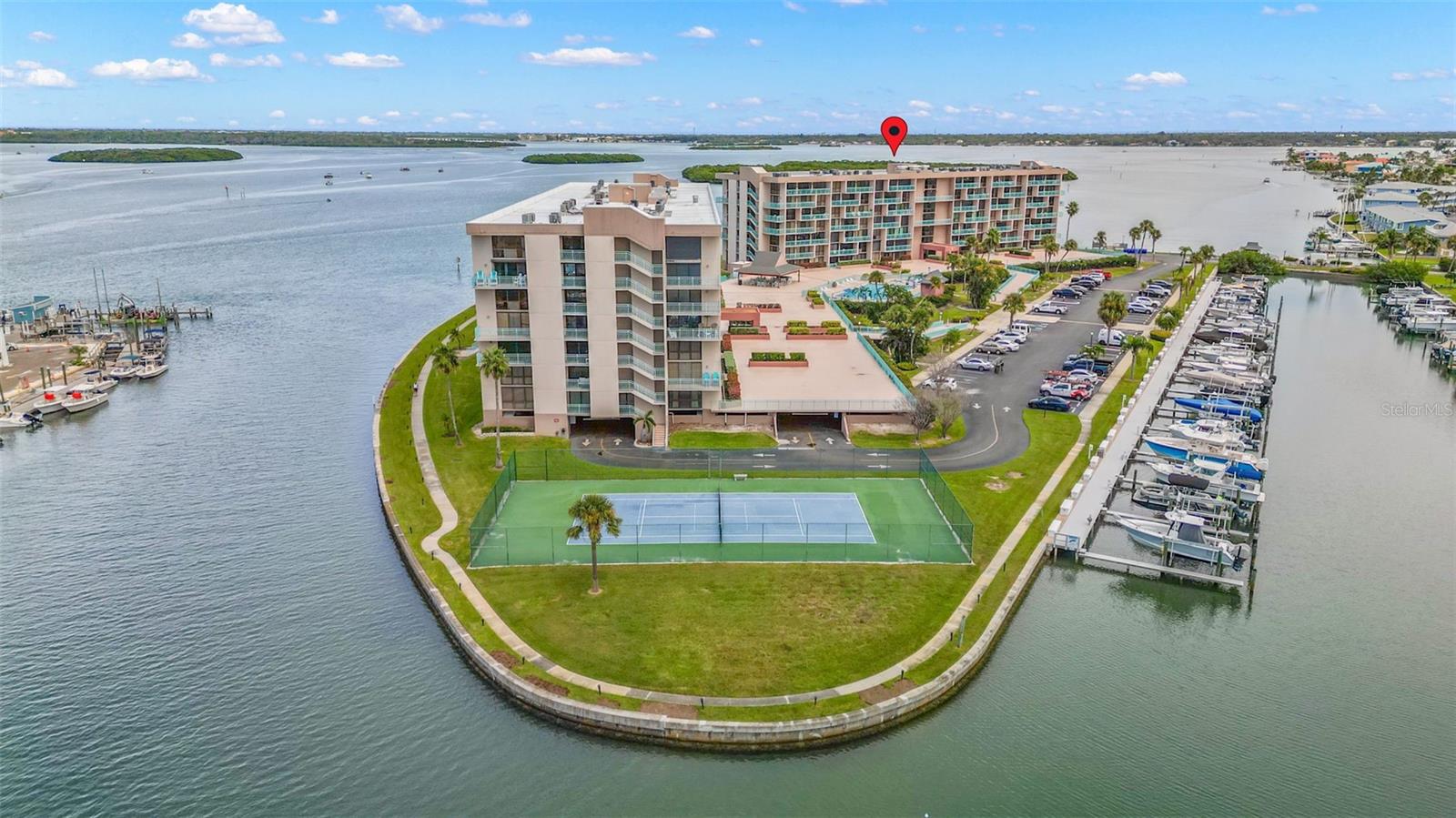 KEY CAPRI CONDO - Residential