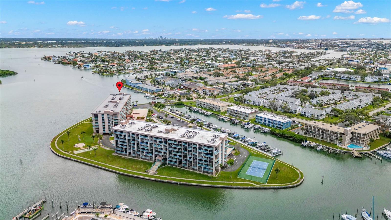 KEY CAPRI CONDO - Residential