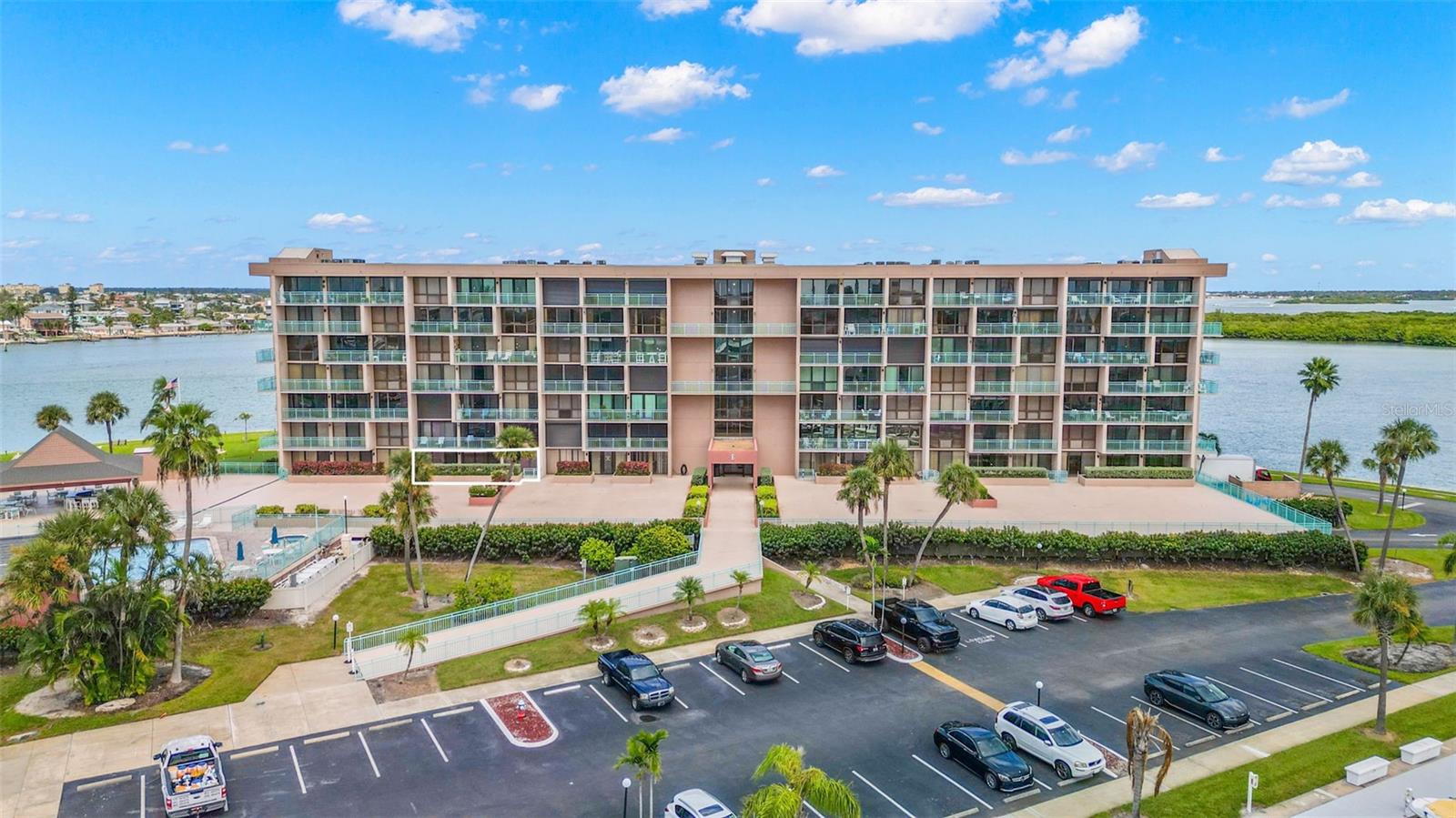 KEY CAPRI CONDO - Residential
