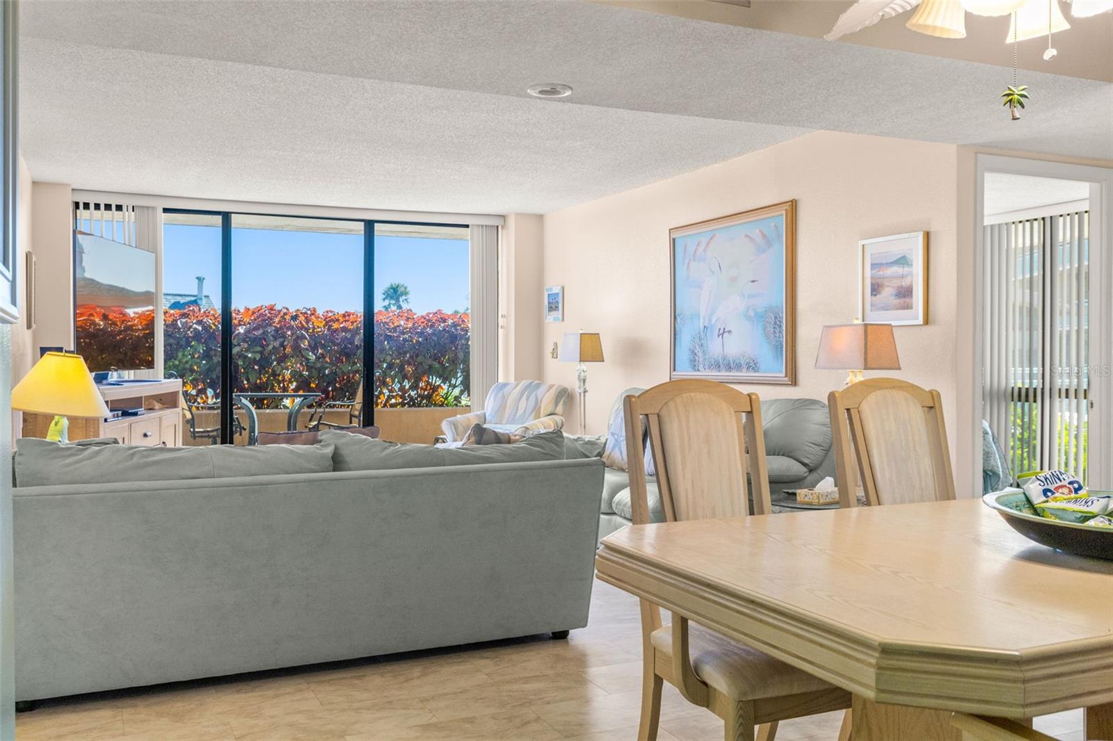 KEY CAPRI CONDO - Residential