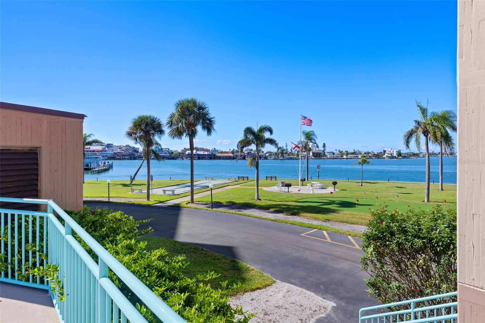 KEY CAPRI CONDO - Residential