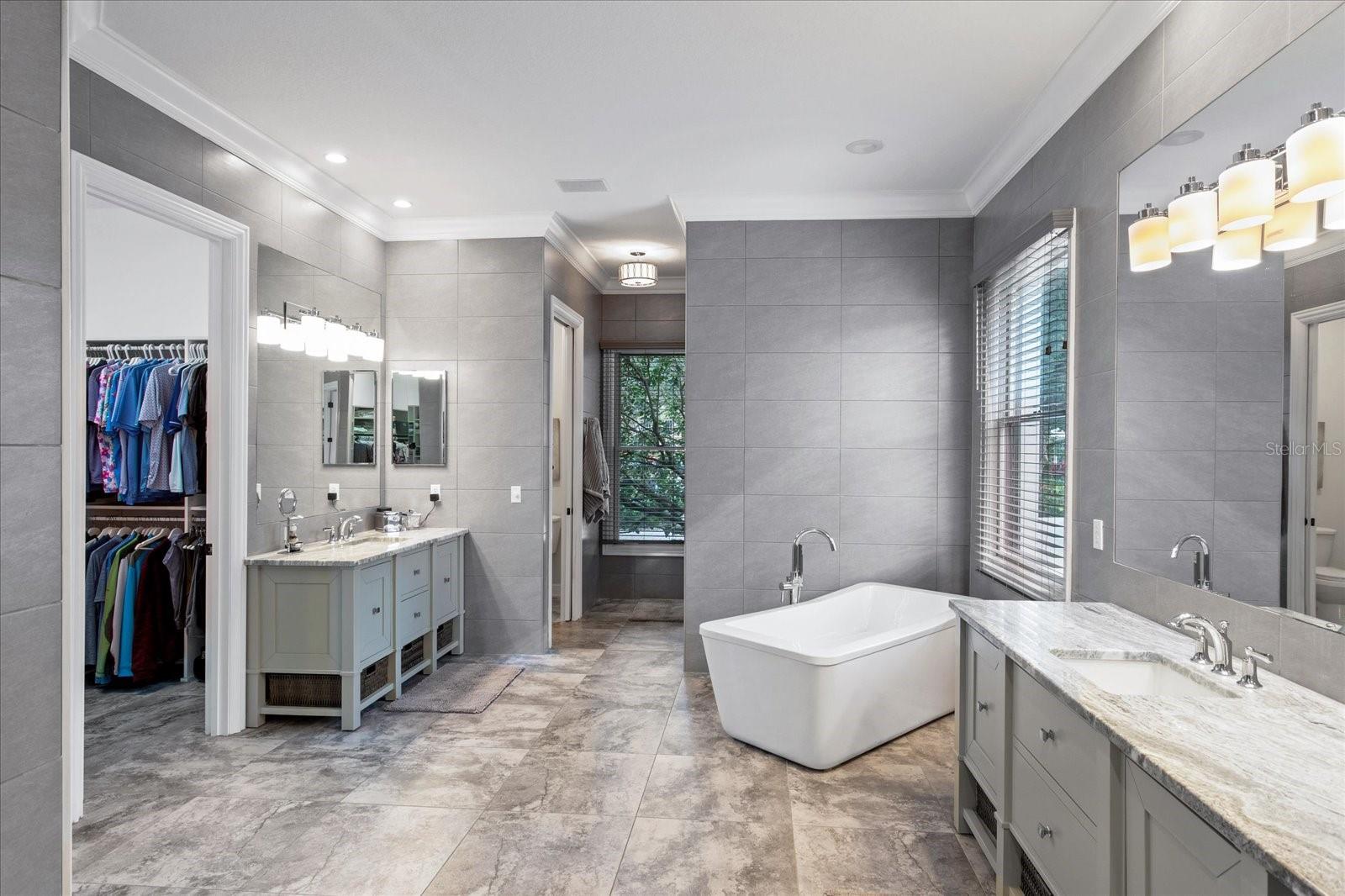 KEENES POINTE - Residential