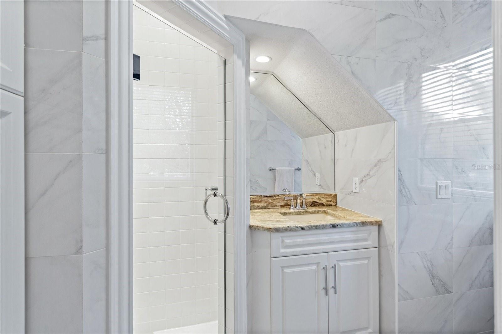 KEENES POINTE - Residential