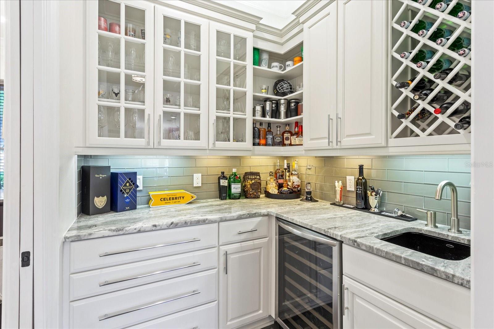 KEENES POINTE - Residential