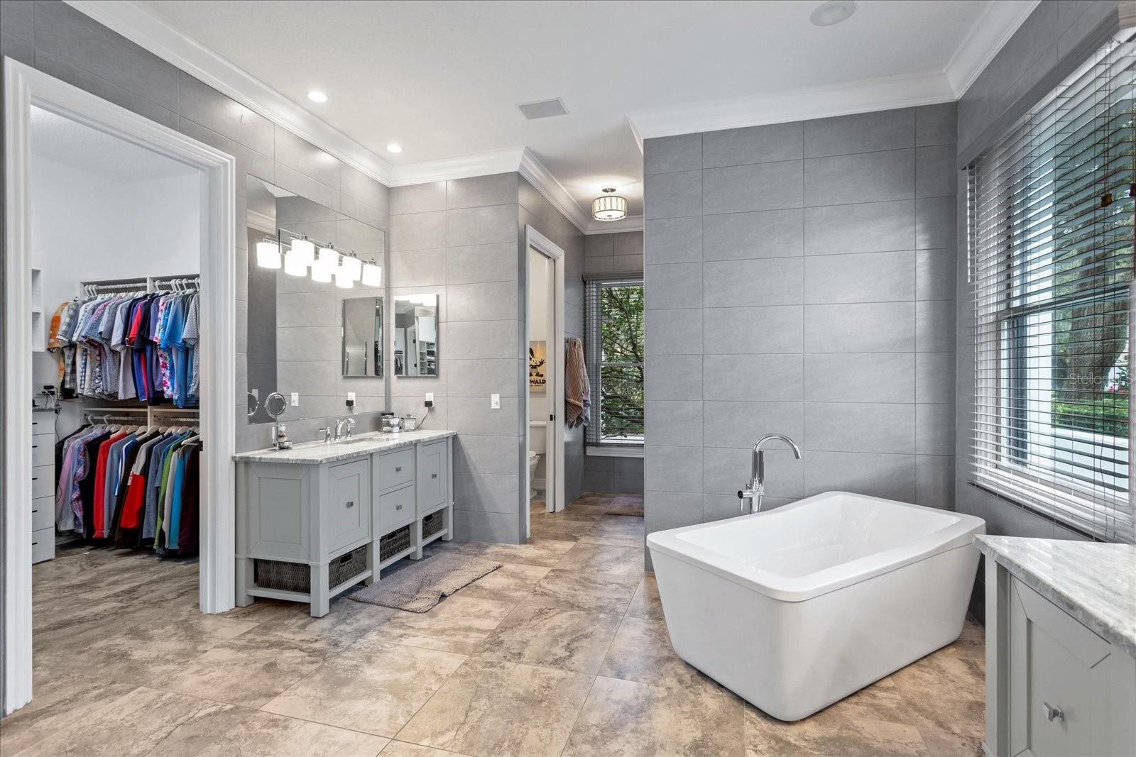 KEENES POINTE - Residential