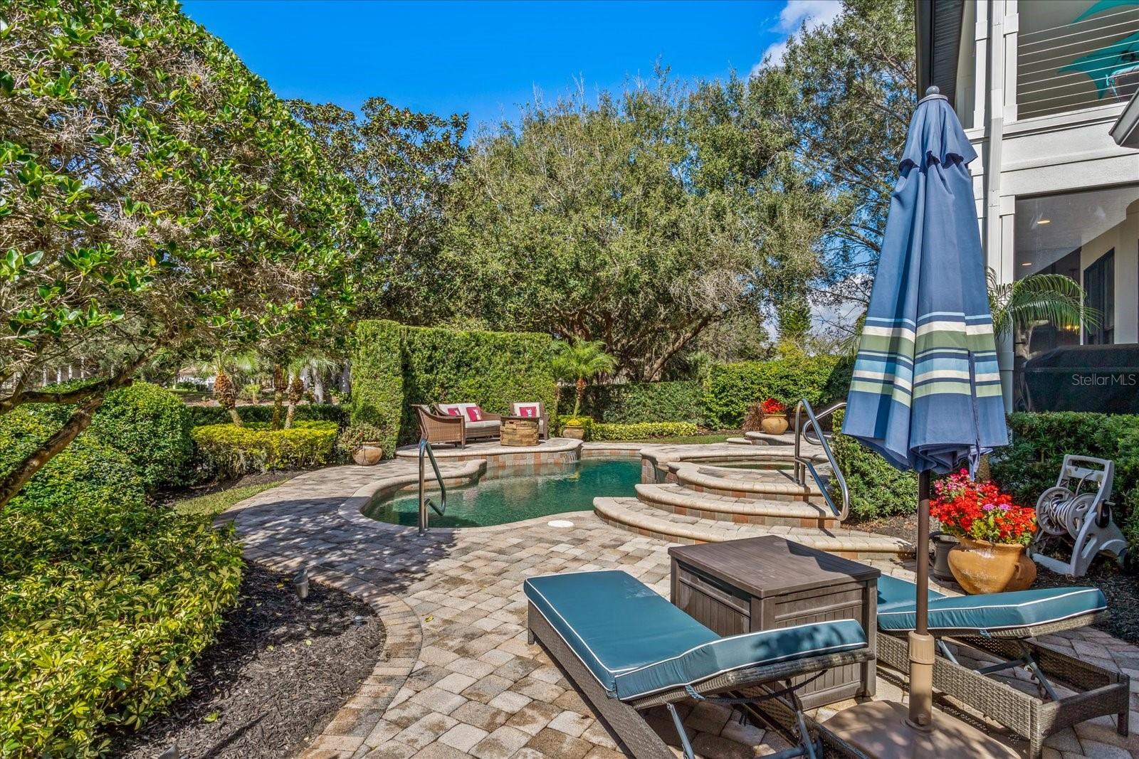 KEENES POINTE - Residential