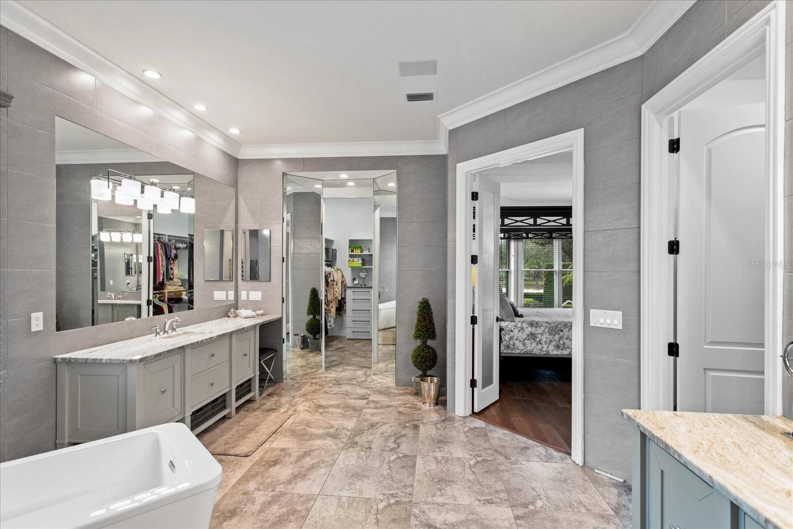 KEENES POINTE - Residential