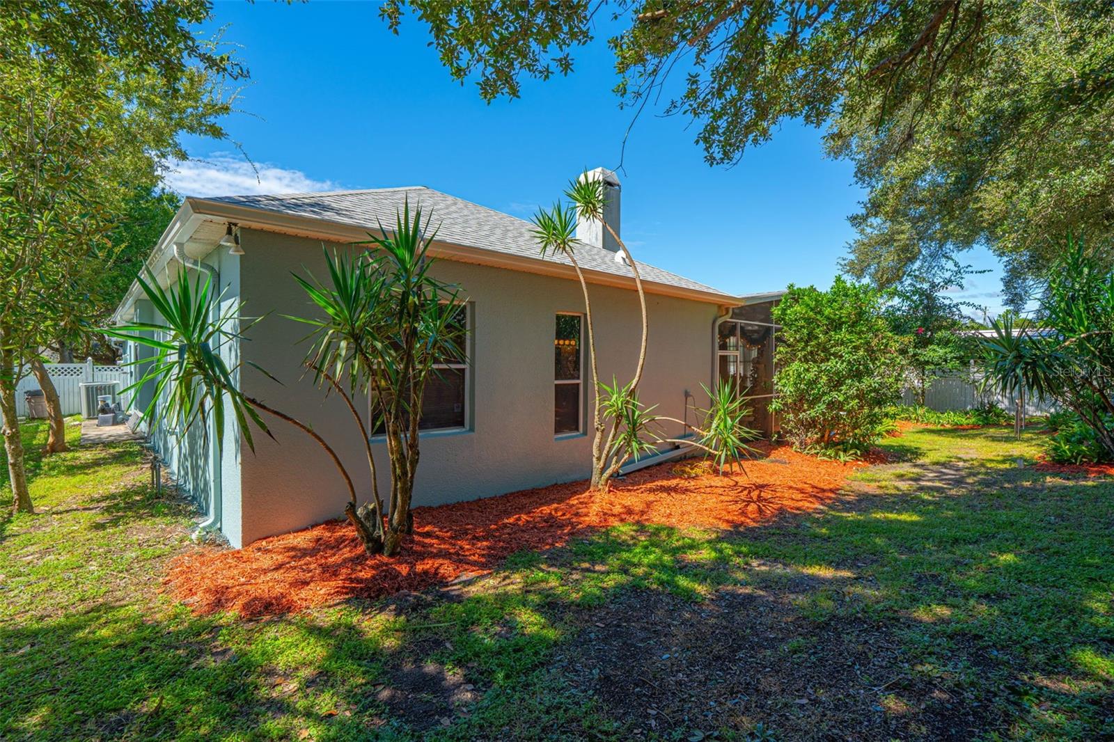 107 LAKE DARBY PLACE