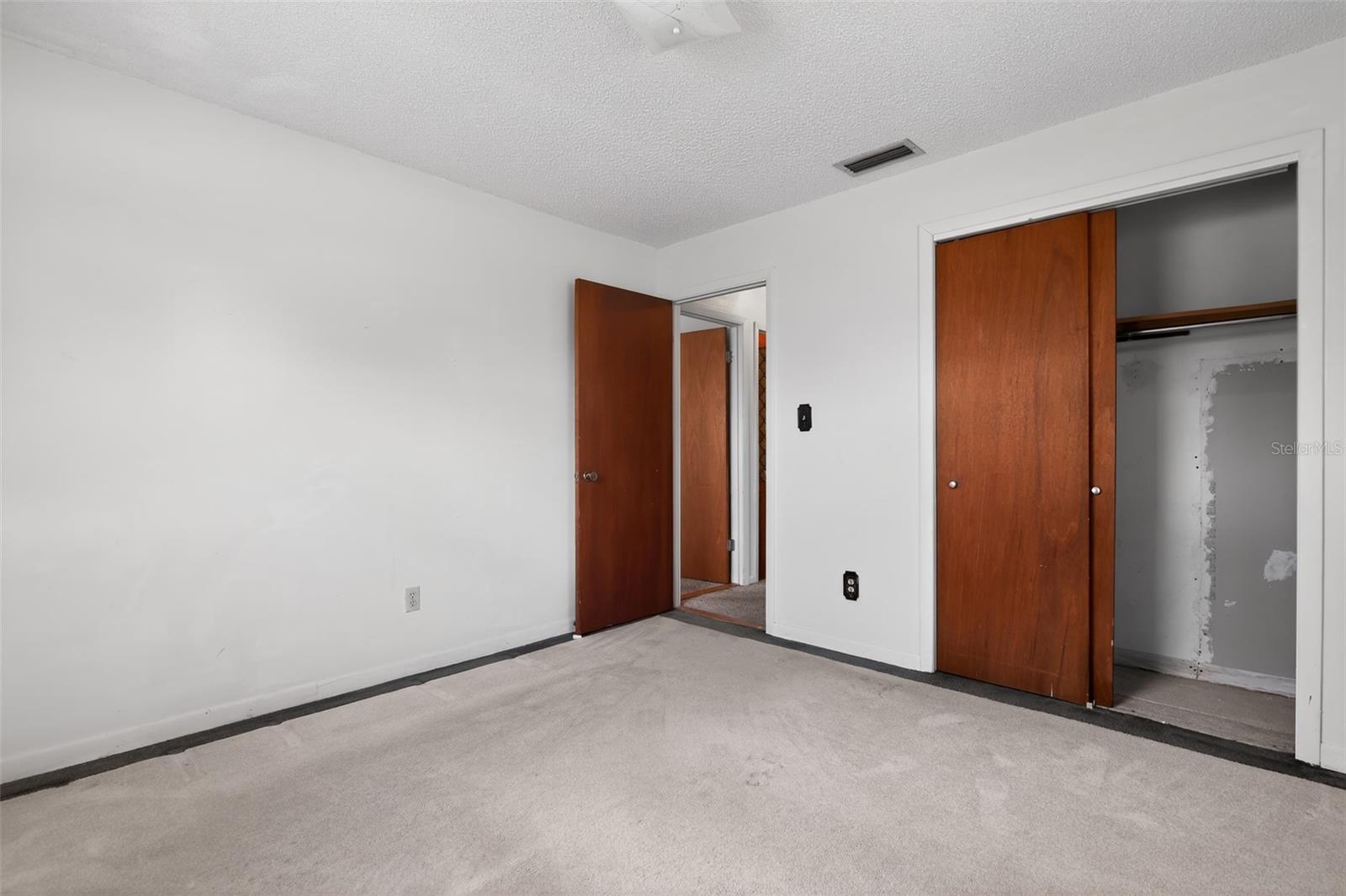 MARION OAKS UN 01 - Residential
