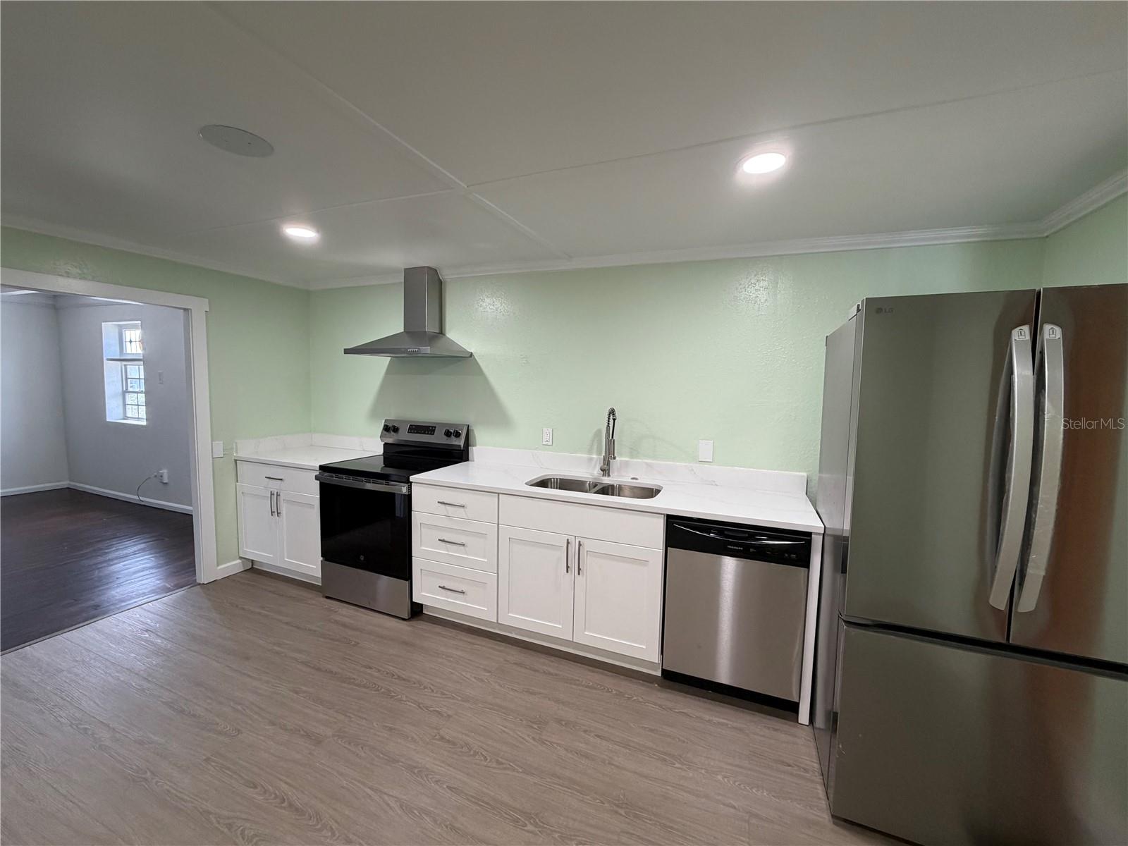 1725 FAIRVIEW SHORES DRIVE