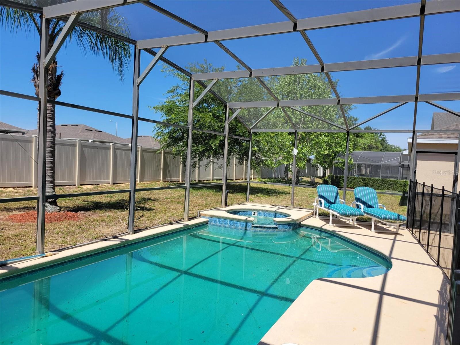 724 ANDALUSIA LOOP