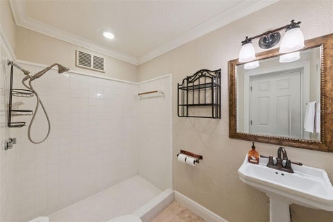 Tiny photo for 12128 Lakeshore Drive, Clermont, FL 34711 (MLS # O6409257)