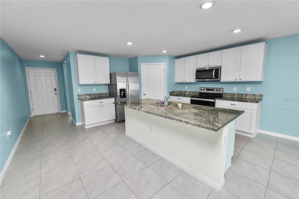 Photo of 8009 Sail Clover Lane, Zephyrhills, FL 33540 (MLS # L4952038)