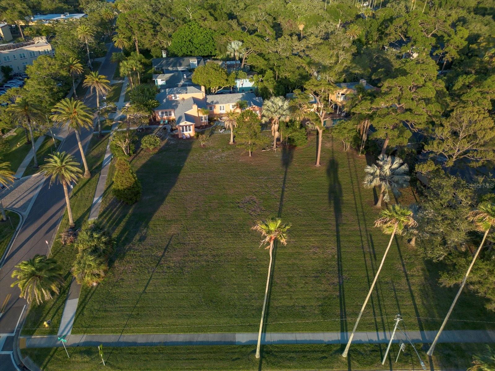 435 EDGEWATER DRIVE