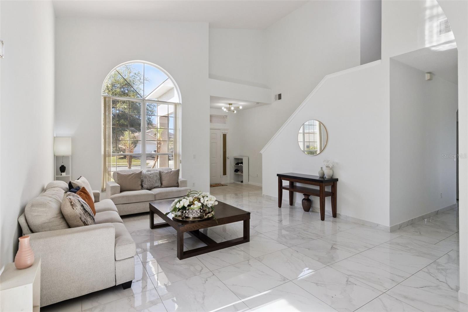 2676 PATRICIAN CIRCLE