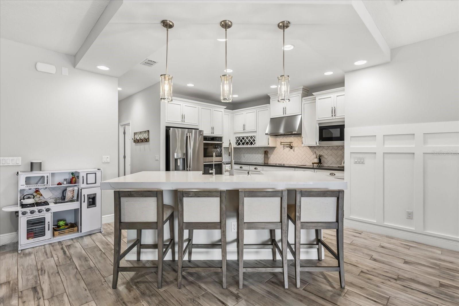 RETREAT AT LAKE CHARM - Residential