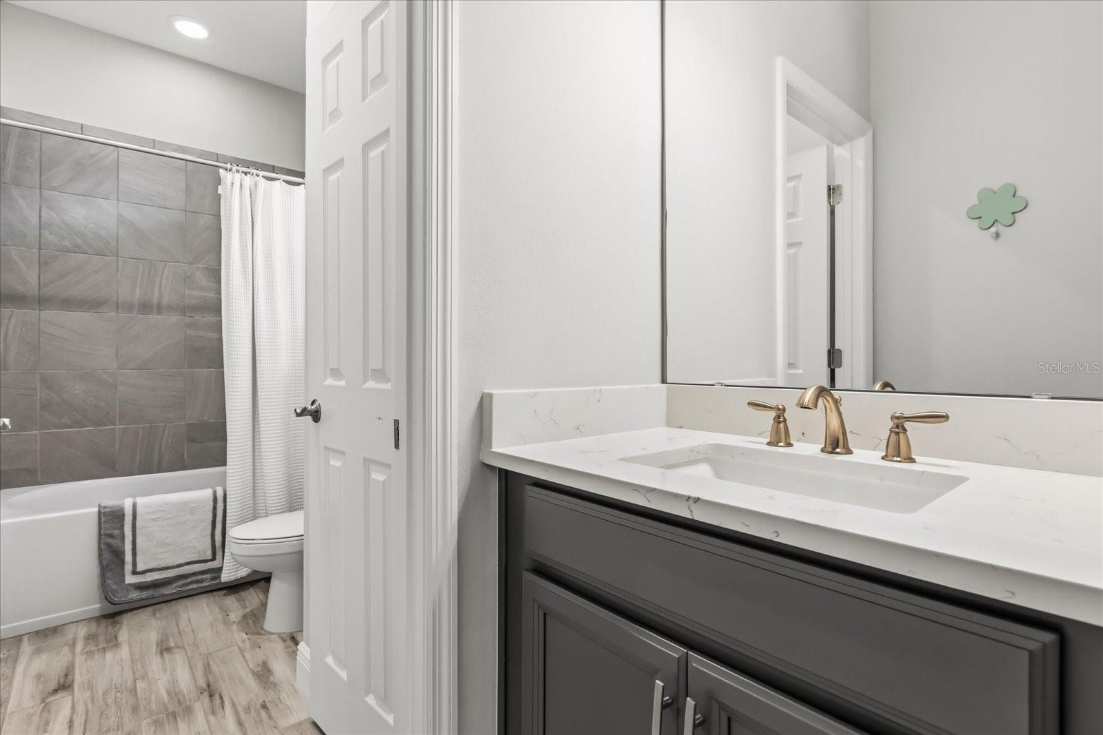 RETREAT AT LAKE CHARM - Residential