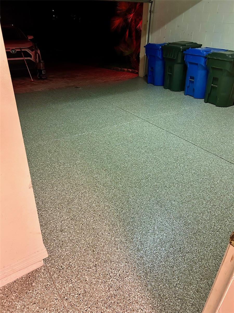 LIVE OAK RESERVE UNIT THREE - Residential Lease