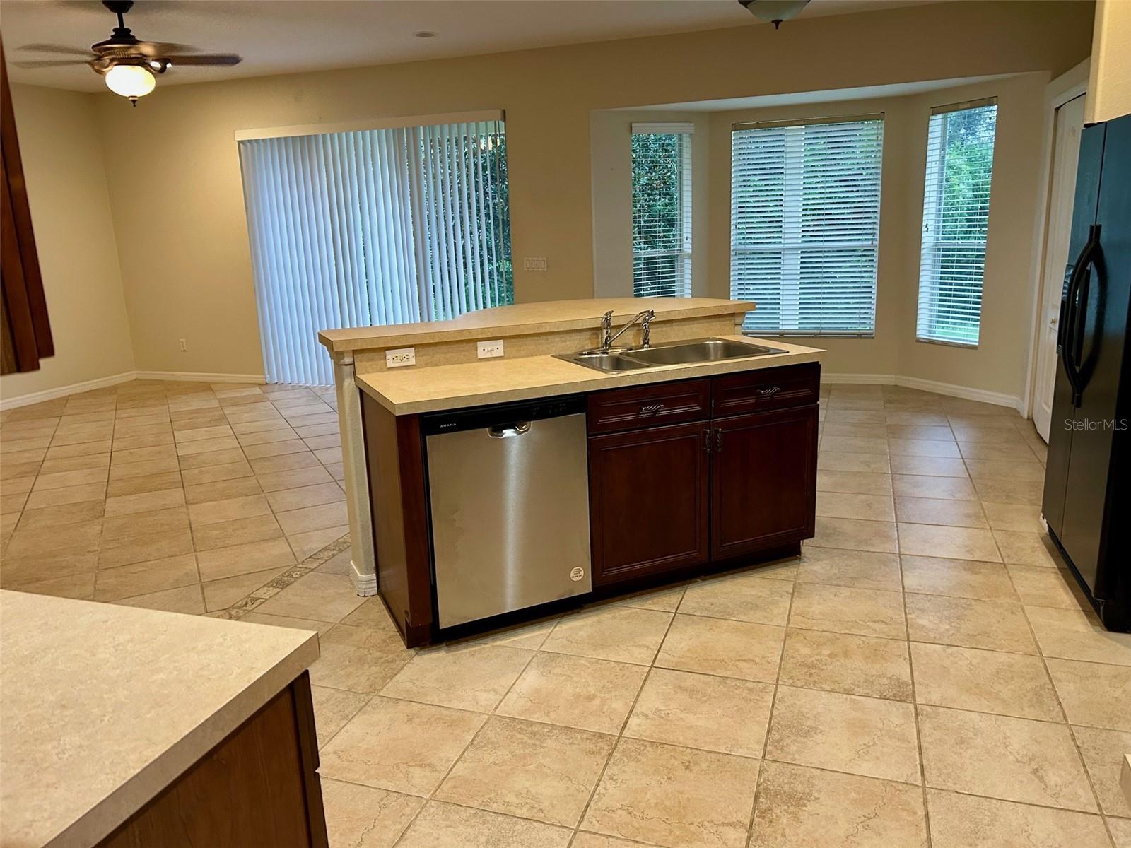 LIVE OAK RESERVE UNIT THREE - Residential Lease